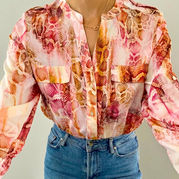 Calvin Klein Ladies Snake print Blouse size XS - Picture 3 of 13